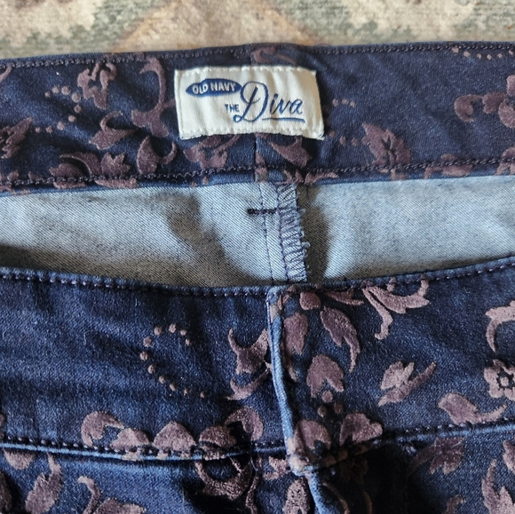 Old Navy Blue Floral Ankle Pants - Picture 4 of 5